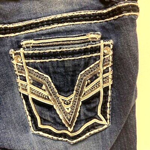Vigoss Womens Dublin Capri Jeans Embroidered Gems sz-5/6 - Picture 4 of 9